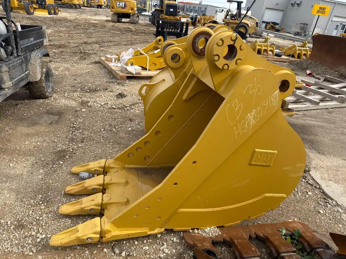 CAT 36" BUCKET FITS "CB" LINKAGE    BLH image 5
