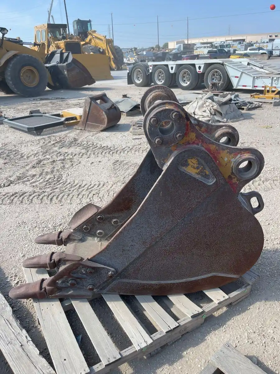 CAT 24" BUCKET FITS "316" LINKAGE MACHINES   MQ image 3
