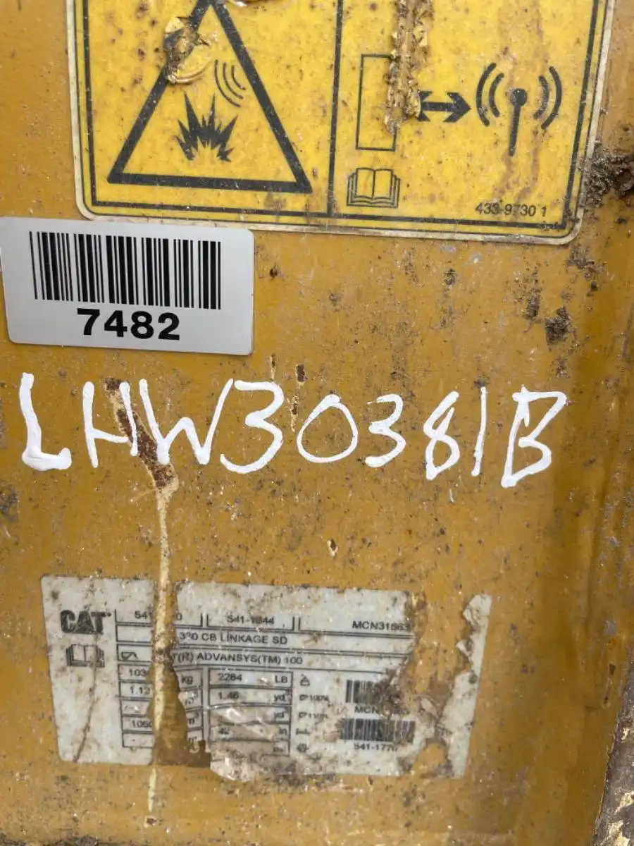 CAT 42" BUCKET FOR CB LINKAGE MACHINE BLH image 3