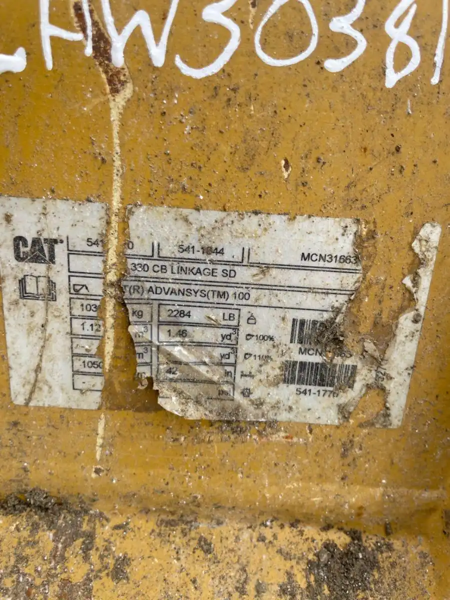 CAT 42" BUCKET FOR CB LINKAGE MACHINE BLH image 6