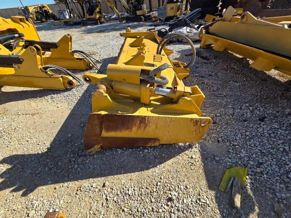 USED D6T XL SU BLADE                      MQ image 2