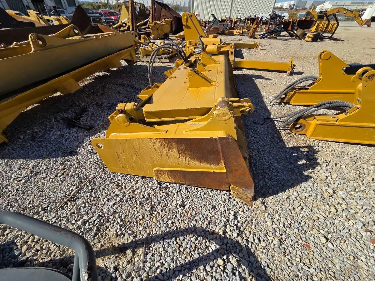 USED D6T XL SU BLADE                      MQ image 5