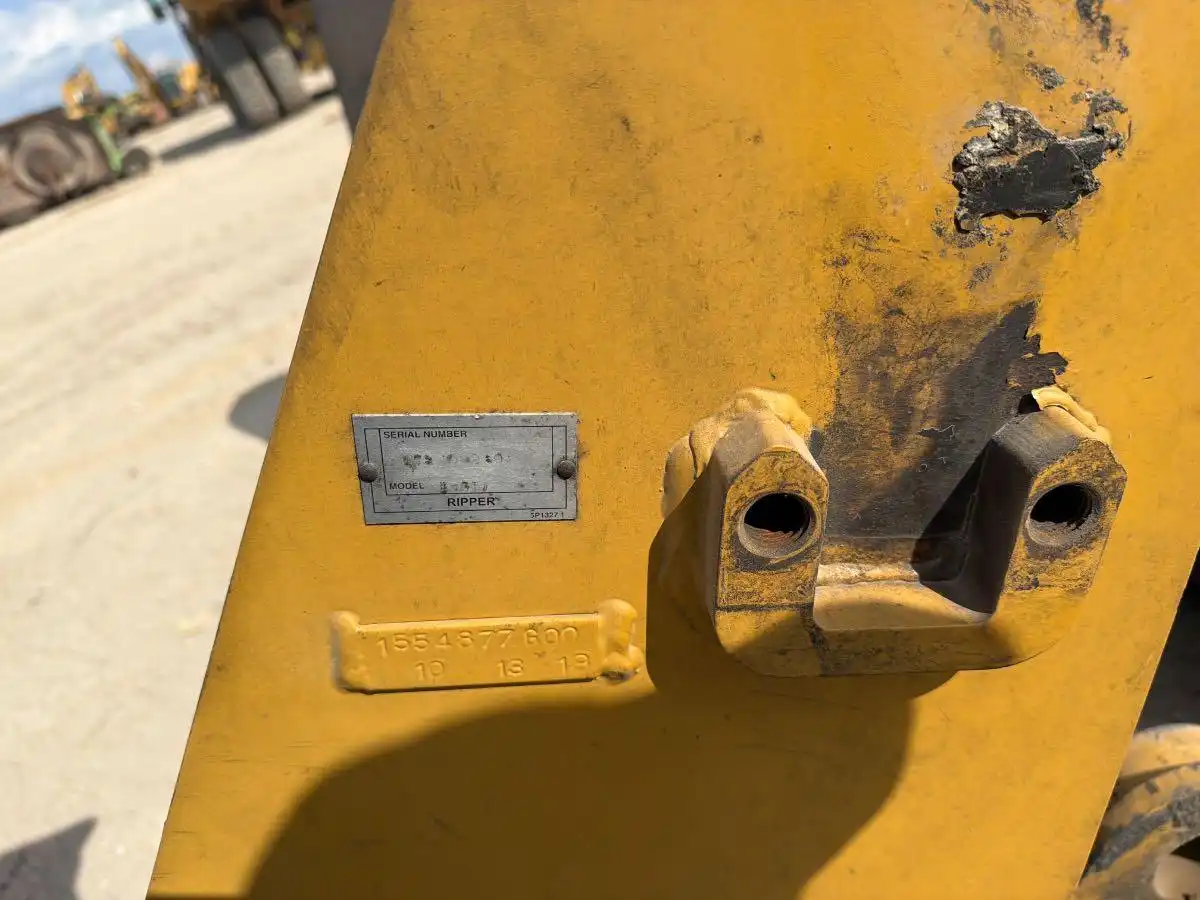 USED D8T MS RIPPER                          MQ image 2
