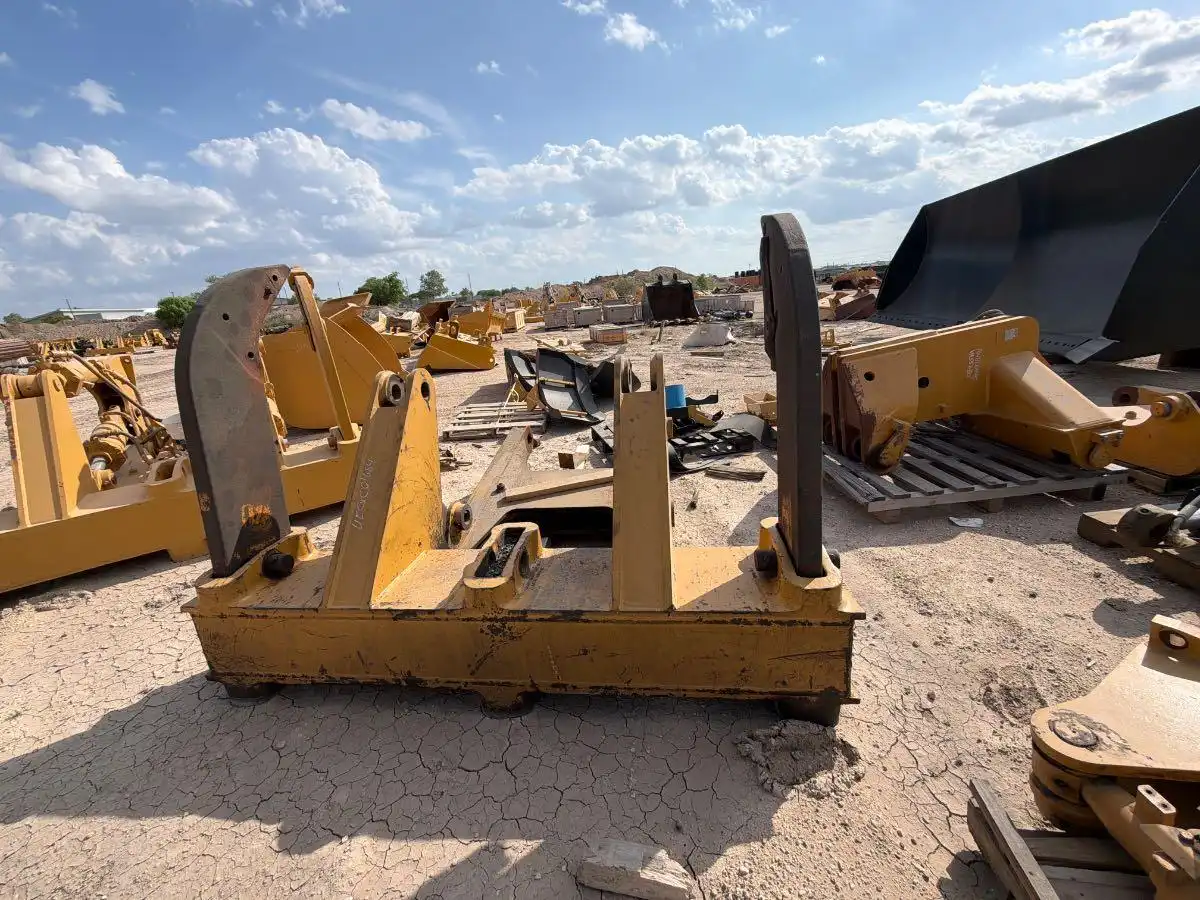 USED D8T MS RIPPER                          MQ image 4