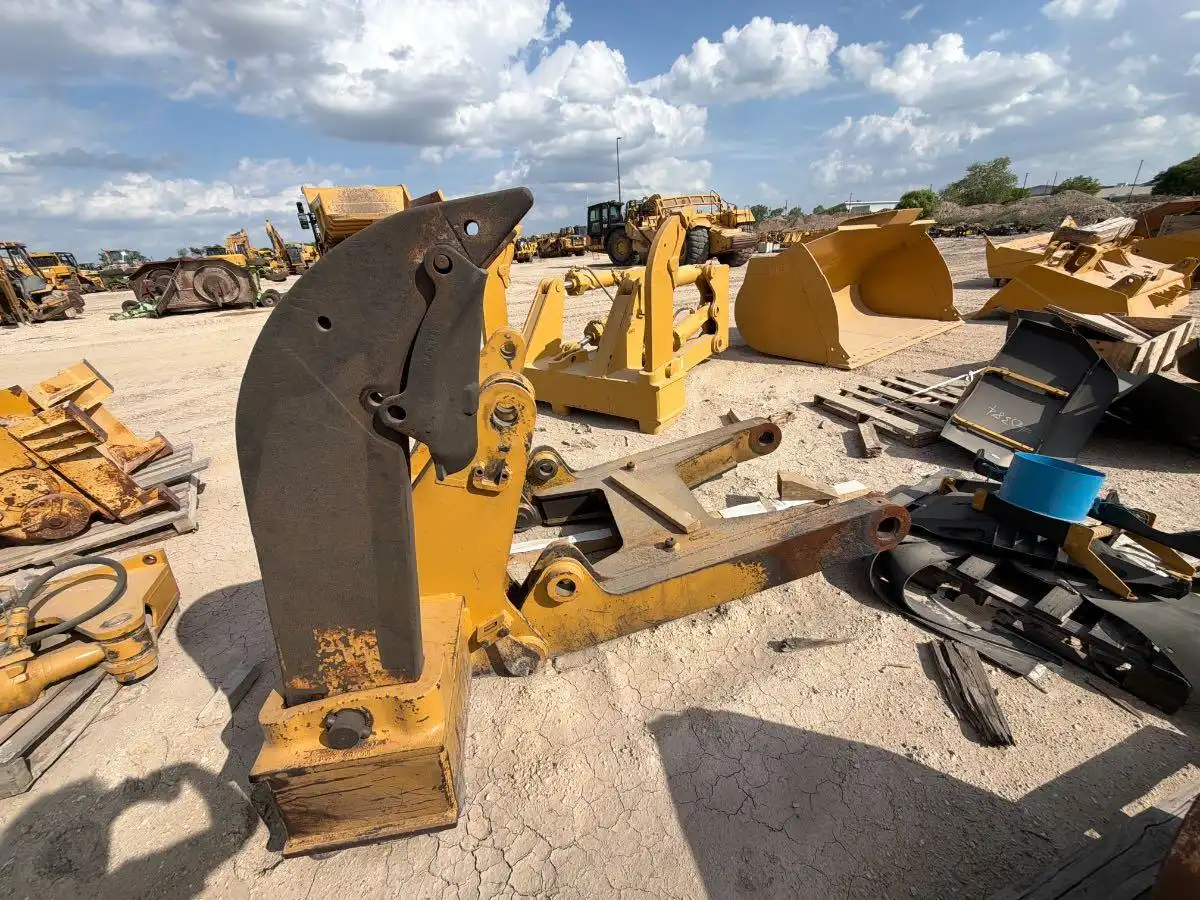 USED D8T MS RIPPER                          MQ image 5