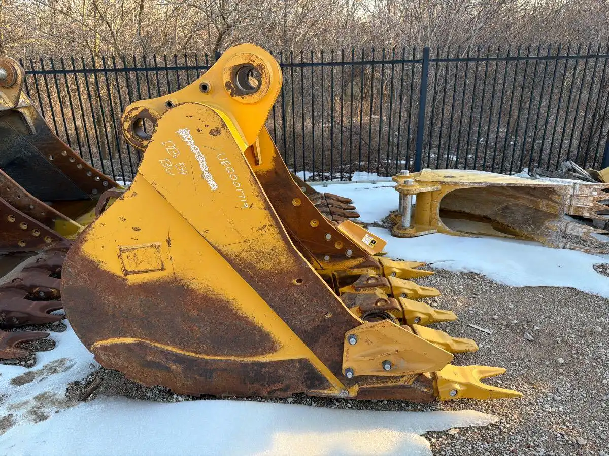 CAT "DB" 54" HD BUCKET               MQ image 8