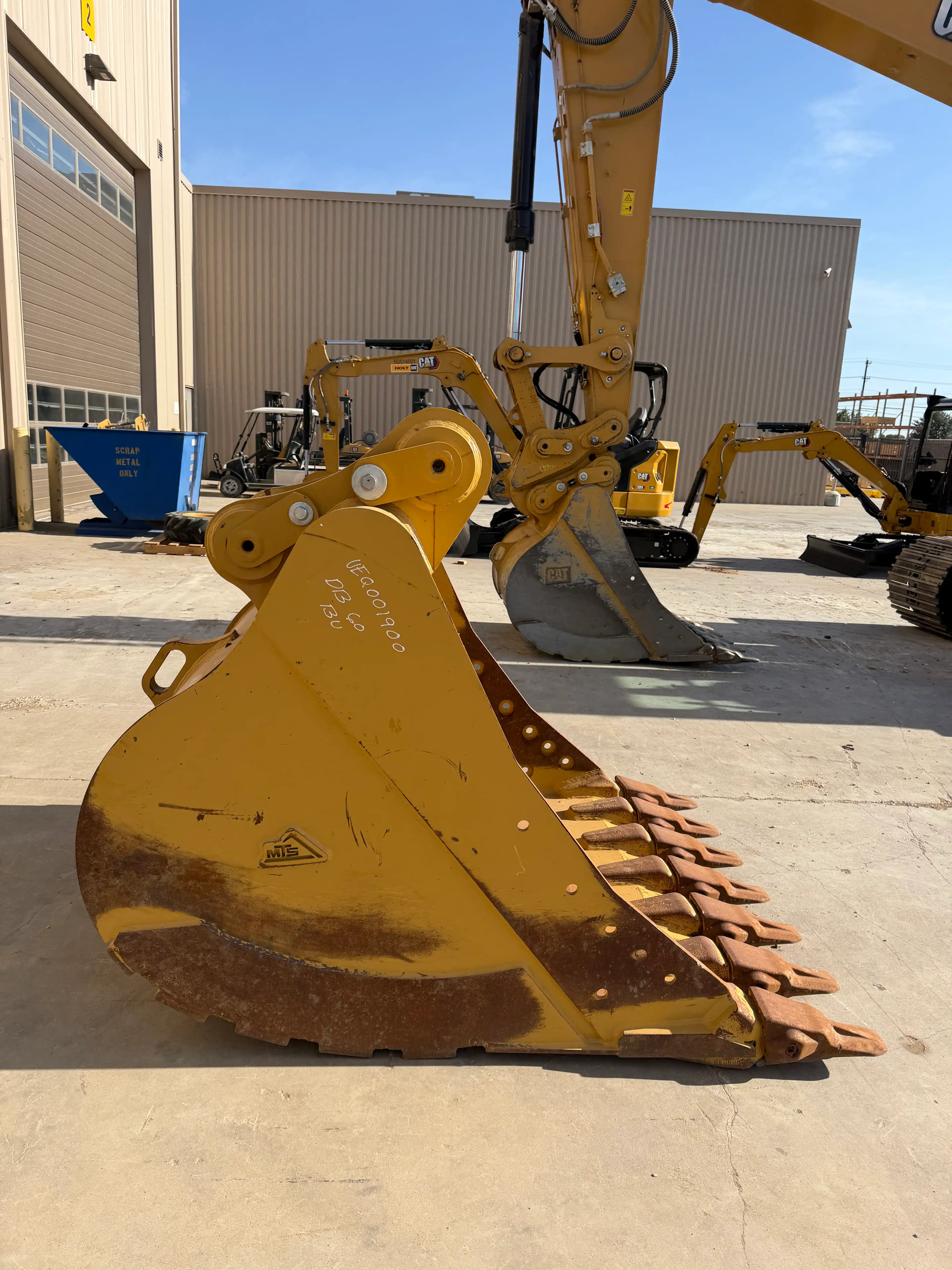 USED DB LINKAGE MTS BRAND BUCKET             MQ image 3