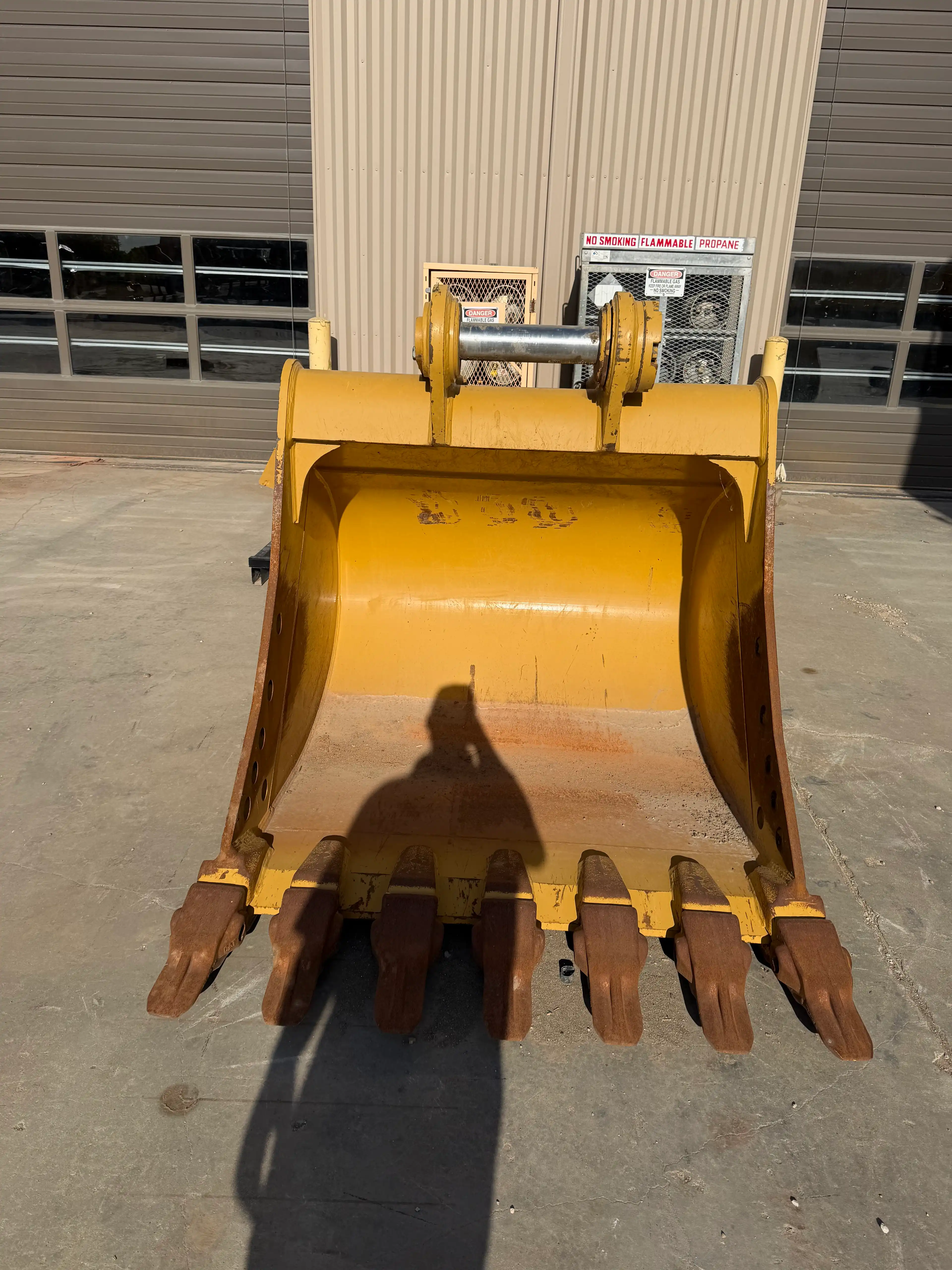 USED DB LINKAGE MTS BRAND BUCKET             MQ image 4