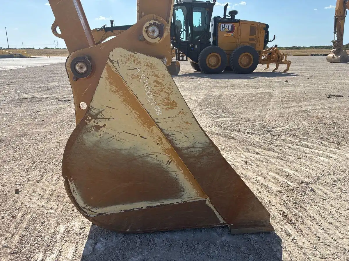 CAT 315D HD 54 INCH BUCKET image 6