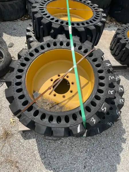 Wheel & Tire AS (rh) image
