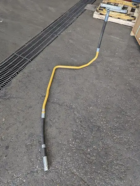 Hose AS image