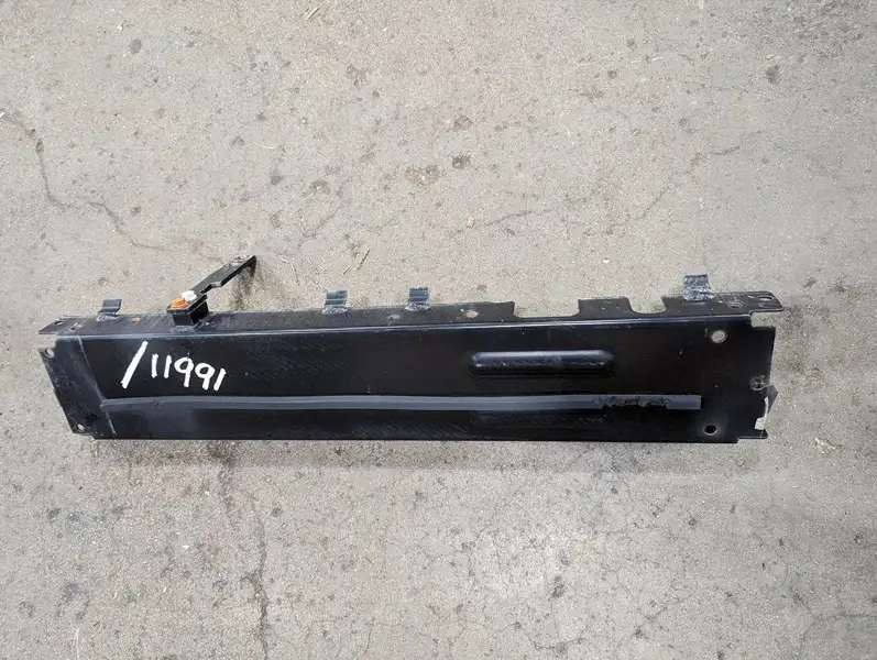Radiator Bottom Frame image