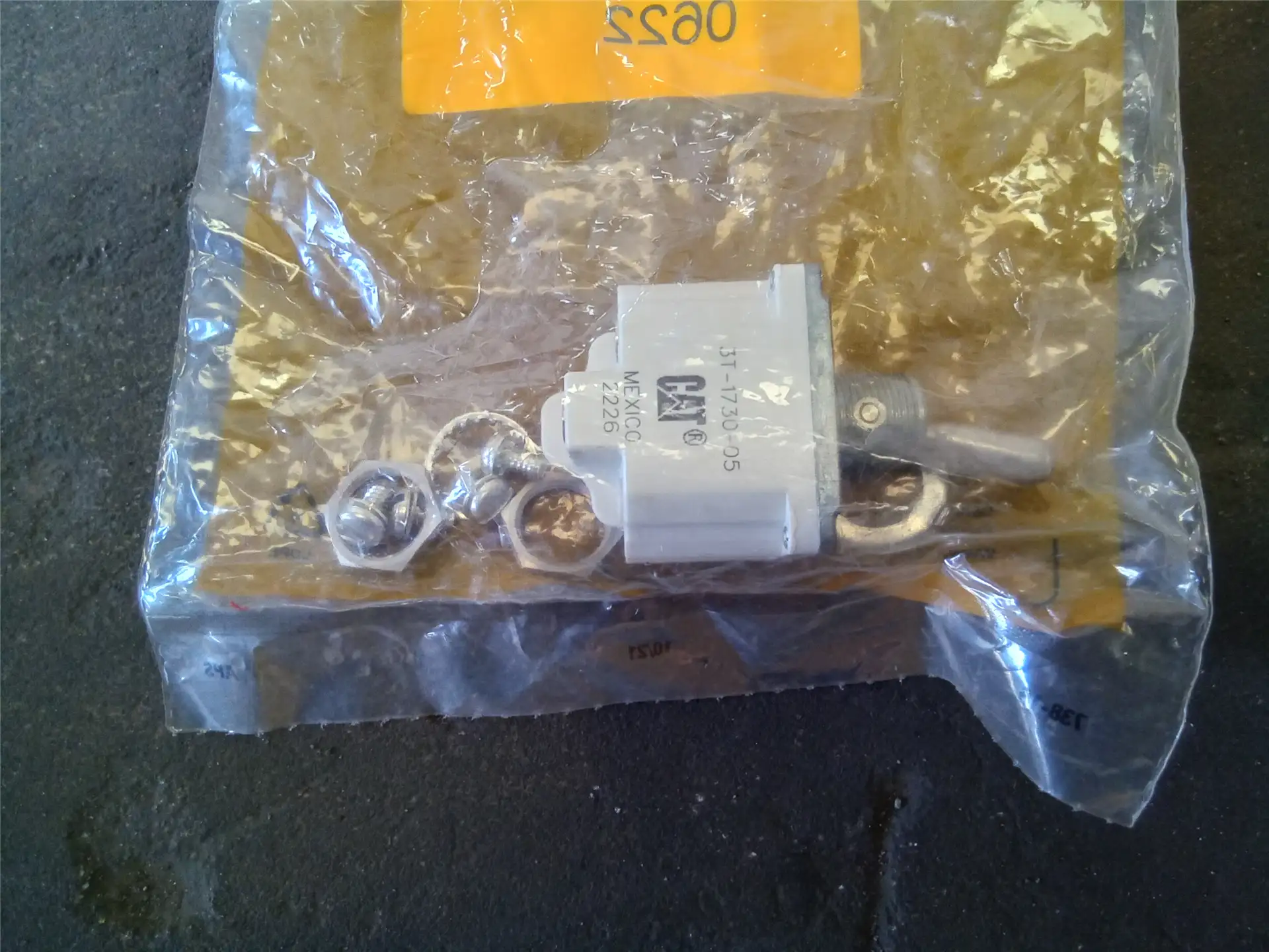 NEW TOGGLE SWITCH image