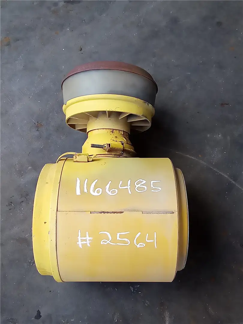 USED AIR CLEANER image