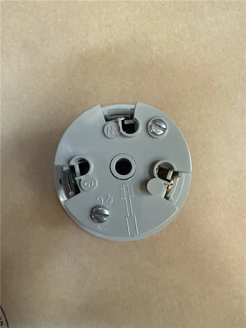 NEW RECEPTACLE image