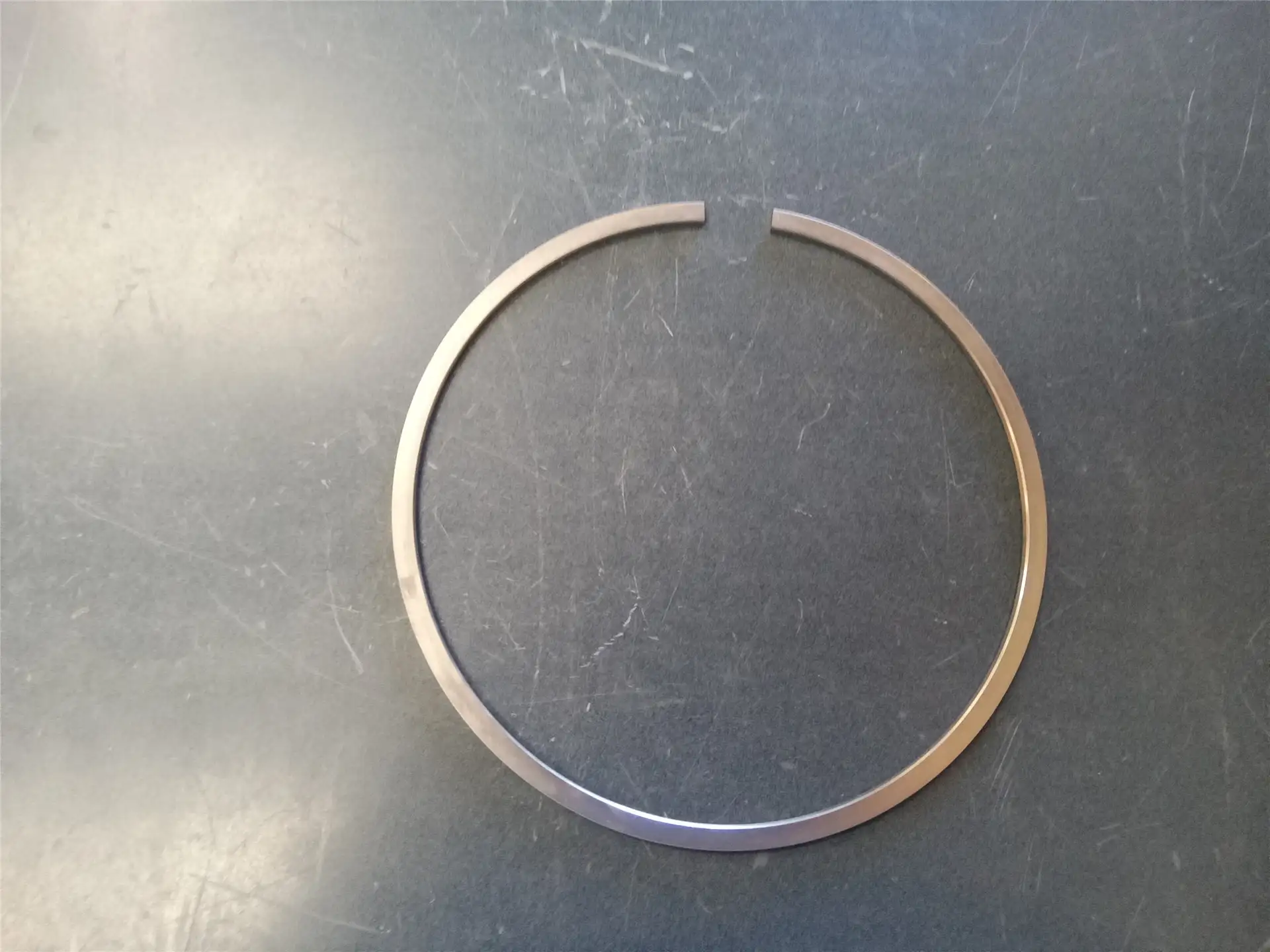 NEW RING PISTON image