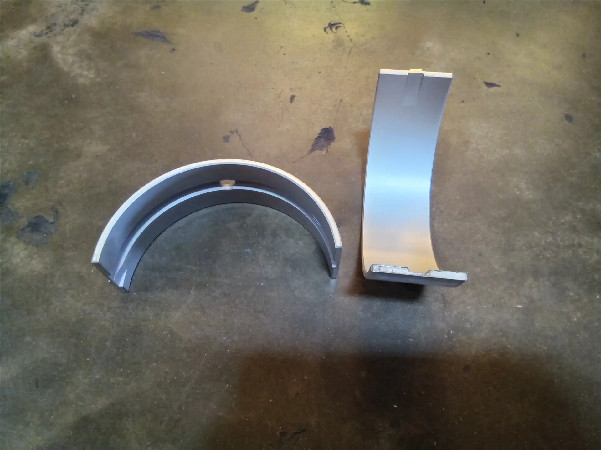 NEW MAIN BEARING image