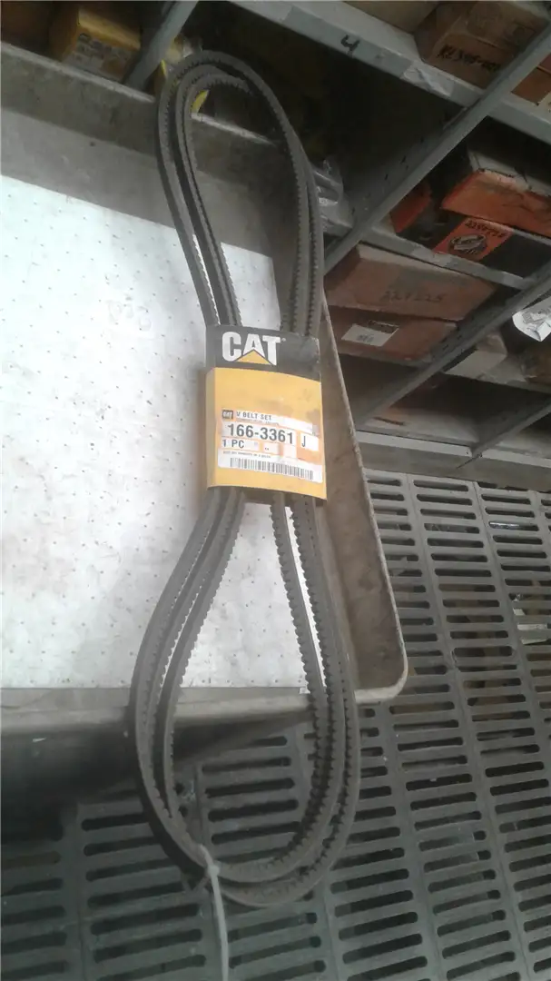 NEW V-BELT SET image