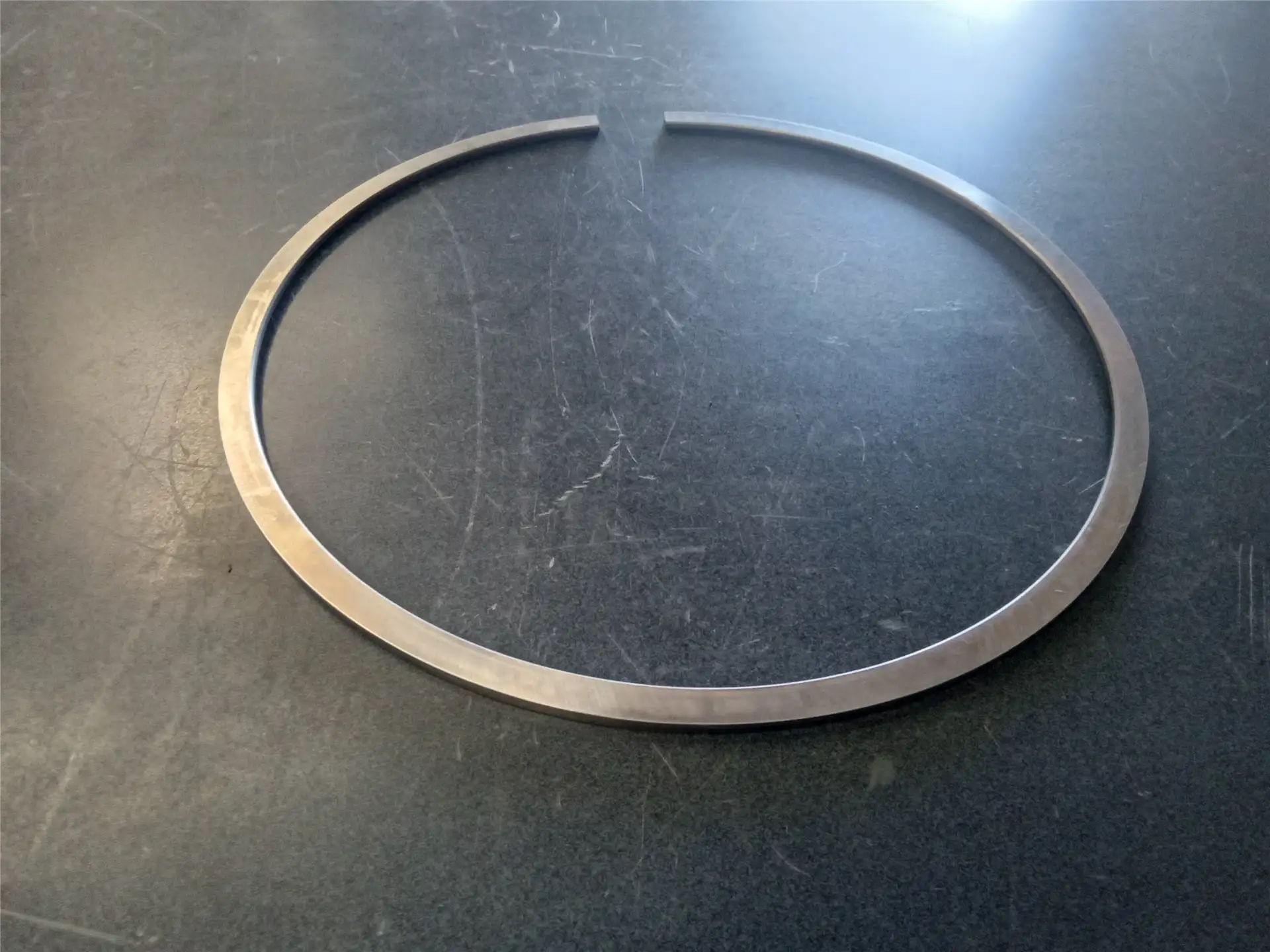 NEW RING PISTON image