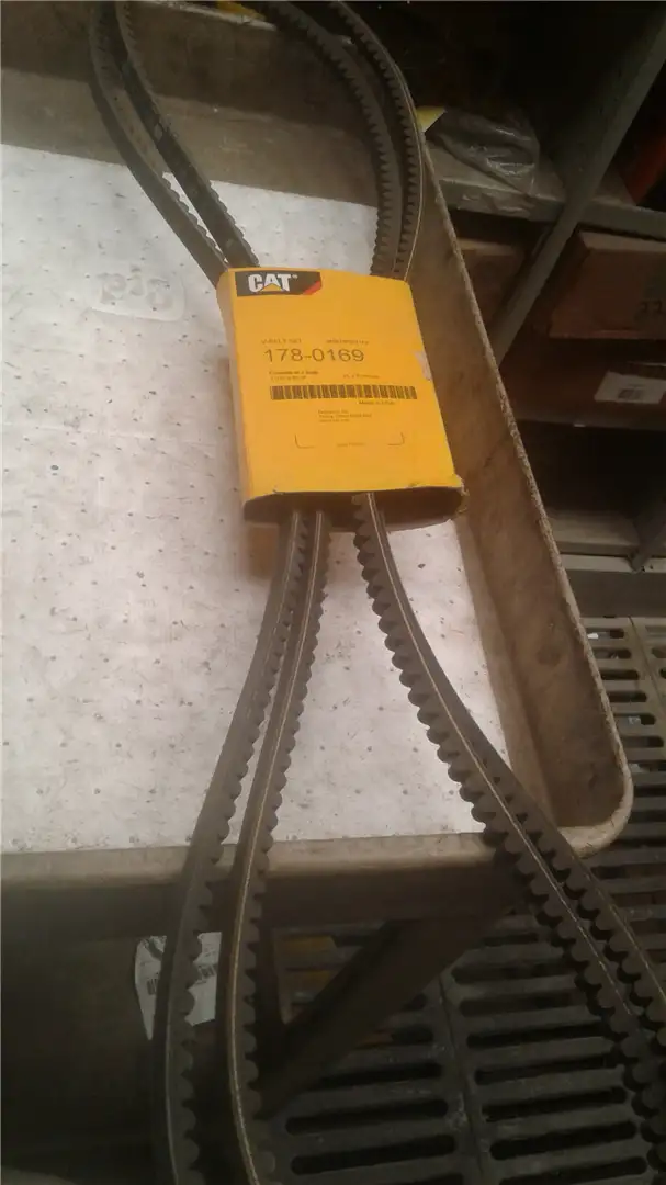 NEW V-BELT SET image