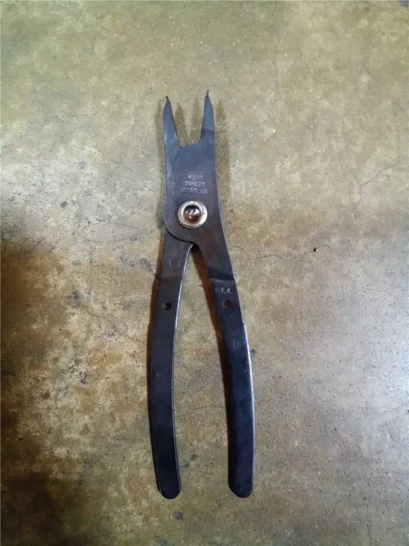 NEW PLIERS image