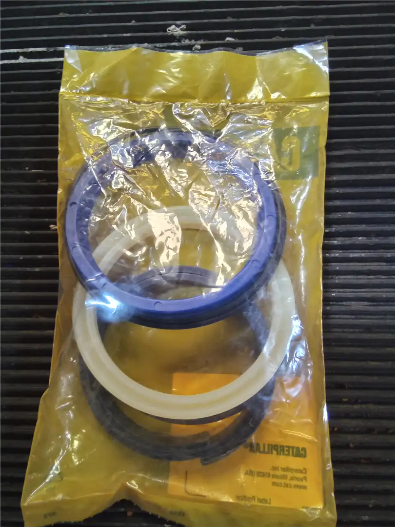 NEW SEAL KIT image
