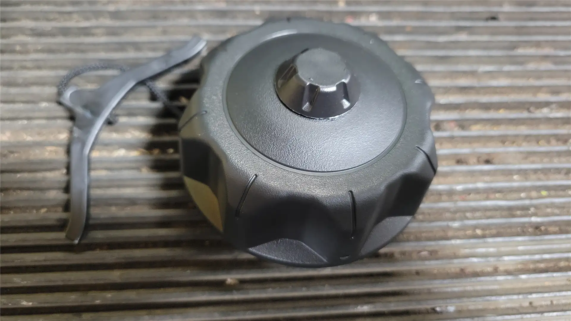 NEW VENTED CAP image