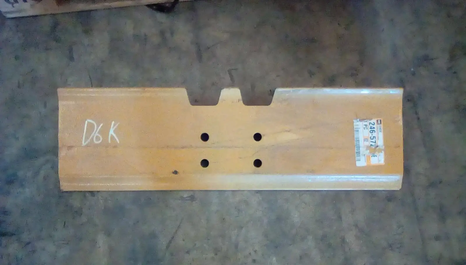 NEW TRACK SHOE image