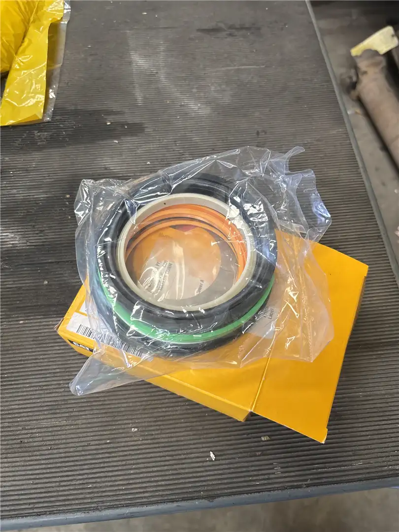 NEW SEAL KIT image