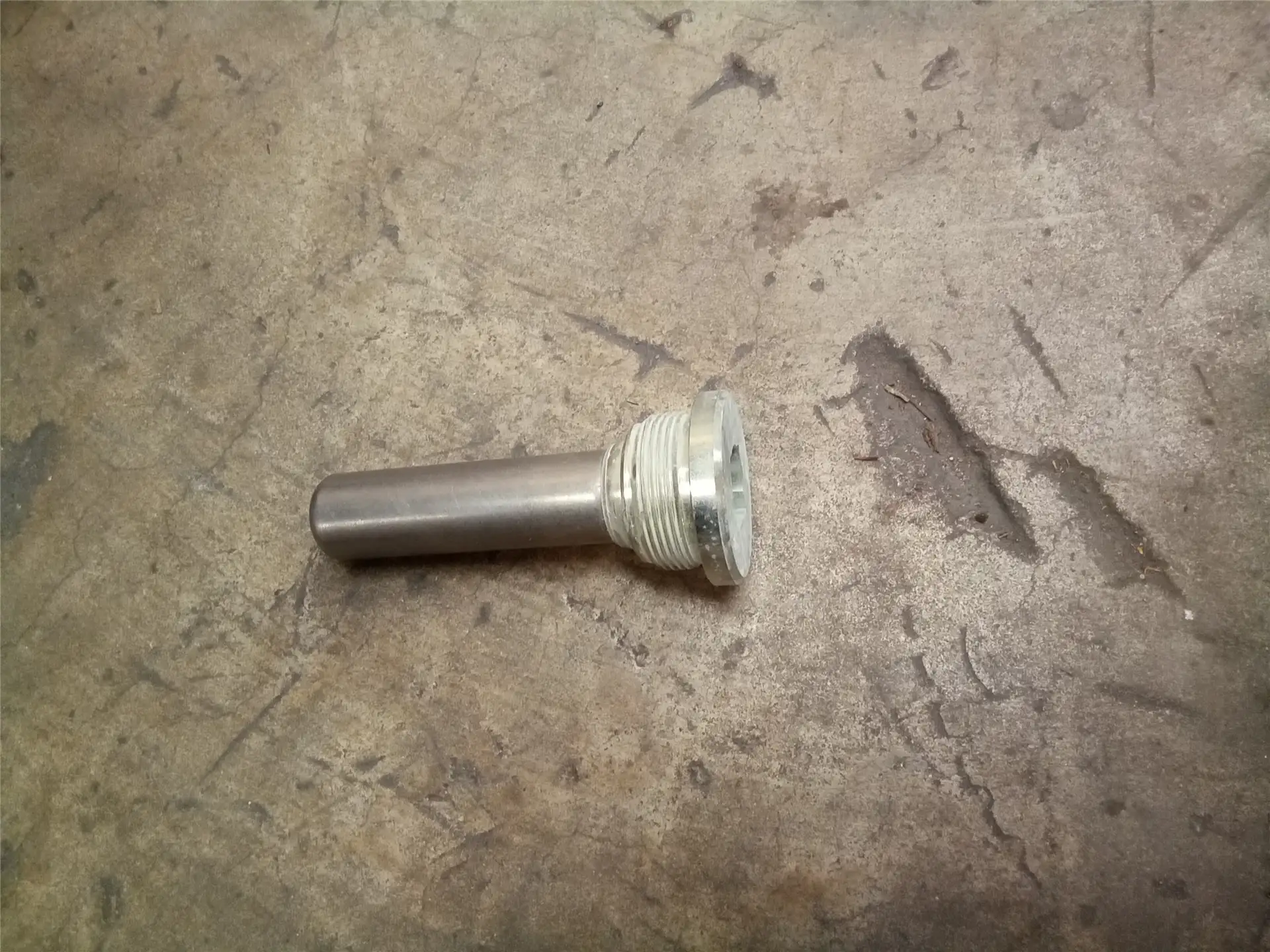 NEW MAGNETIC PLUG image