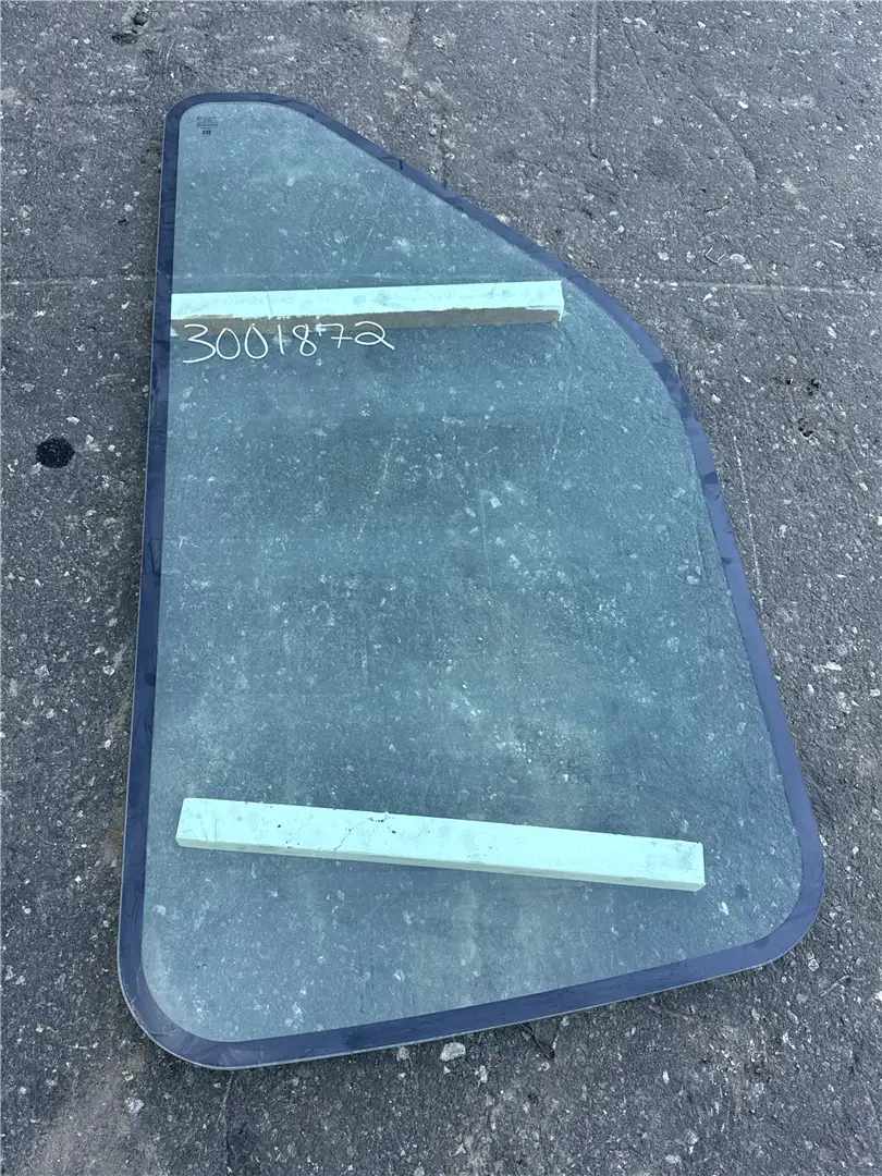 NEW LH GLASS image