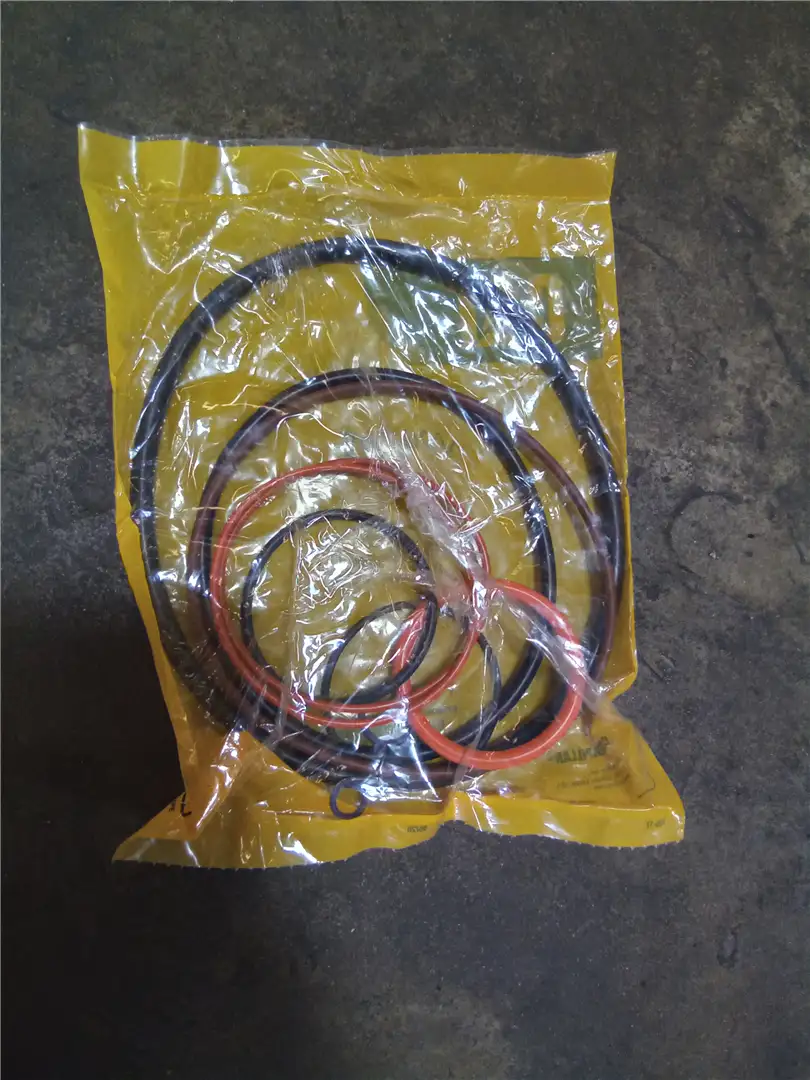 NEW GASKET KIT image