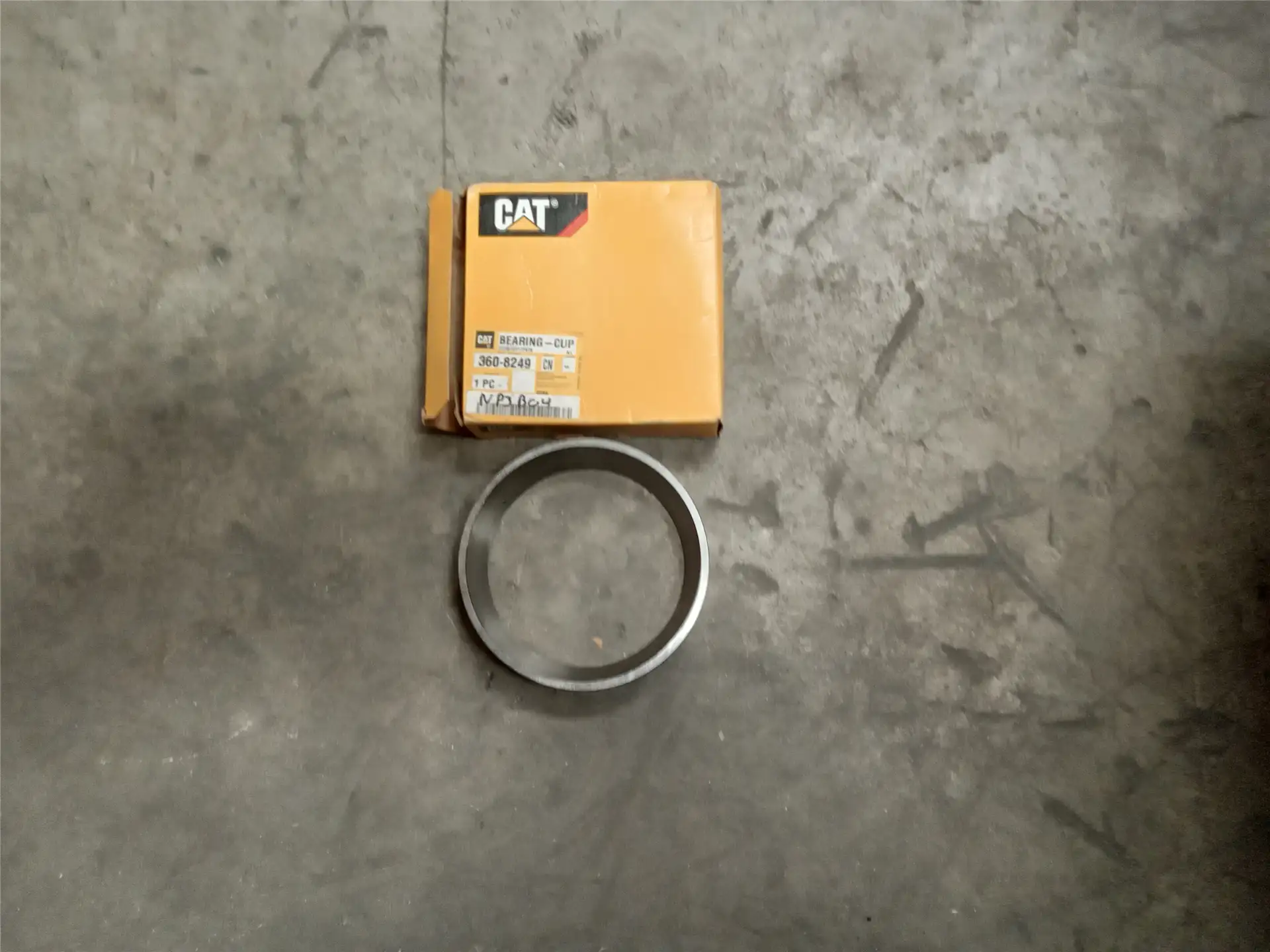 NEW BEARING CUP image