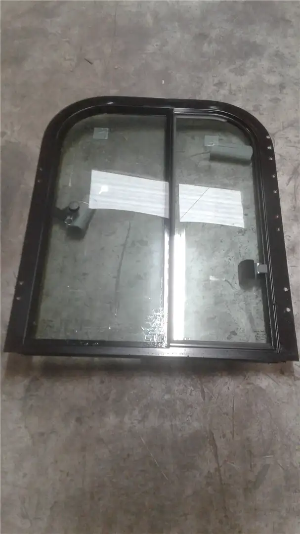 NEW WINDOW GP-DOOR image