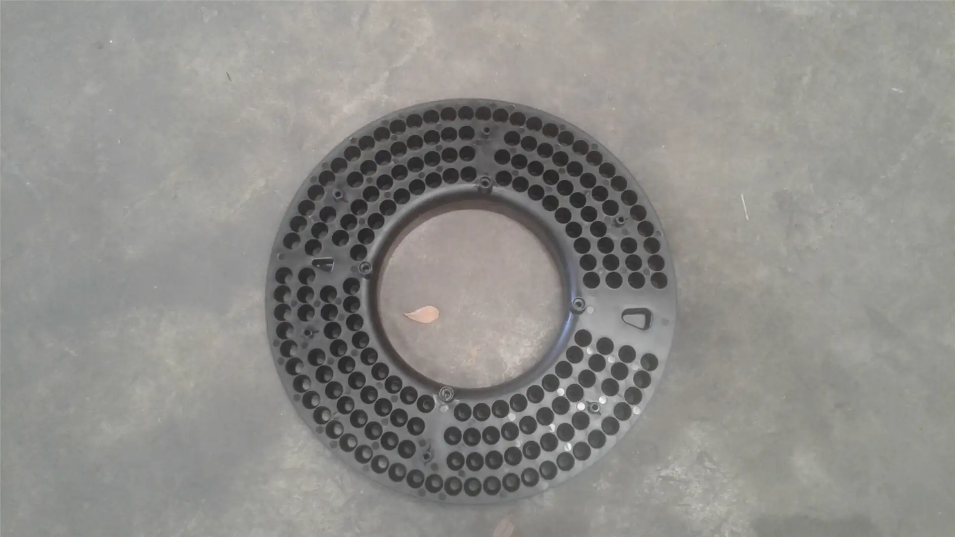 NEW UPPER BAFFLE image