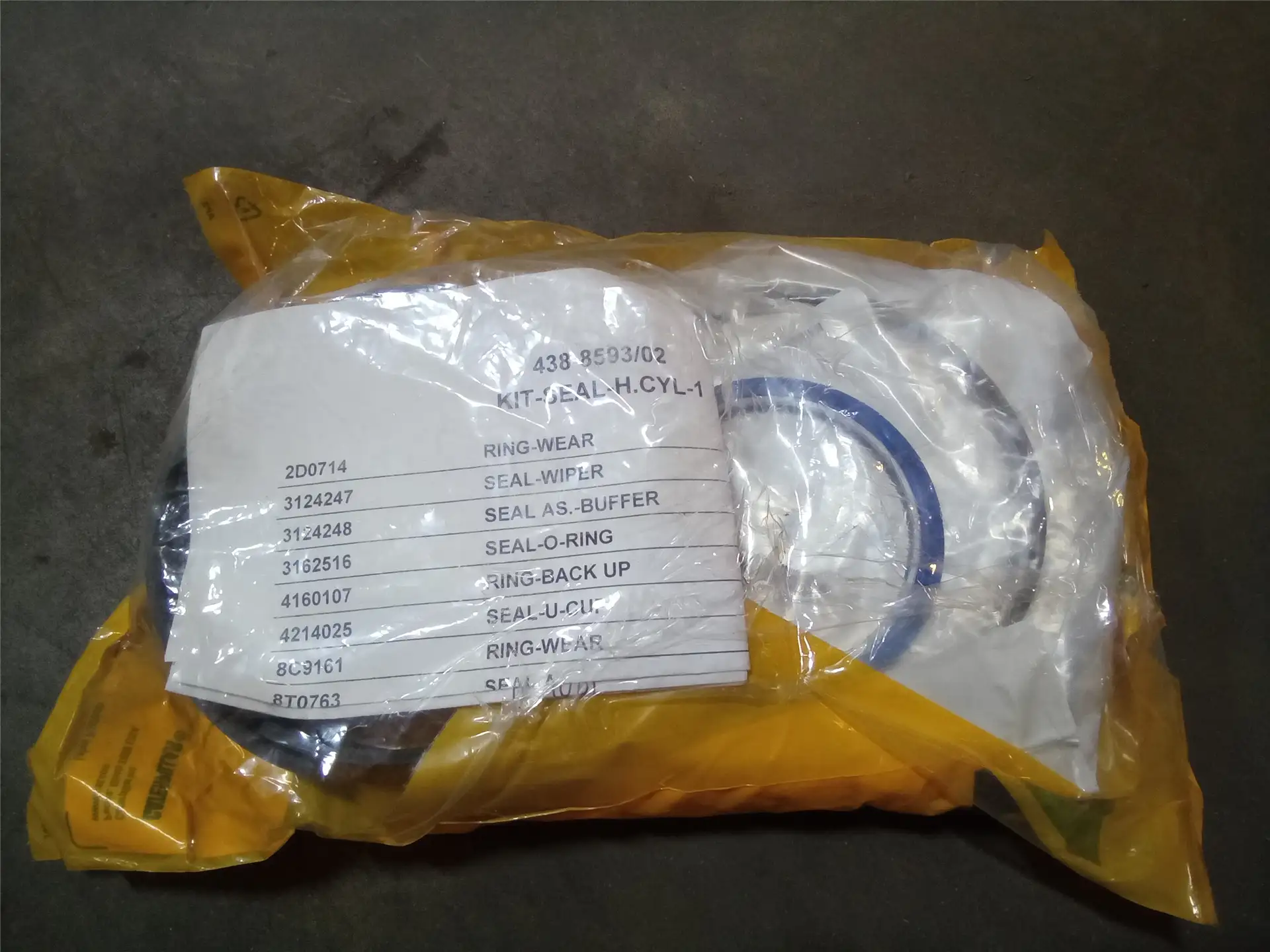 NEW CYL SEAL KIT image