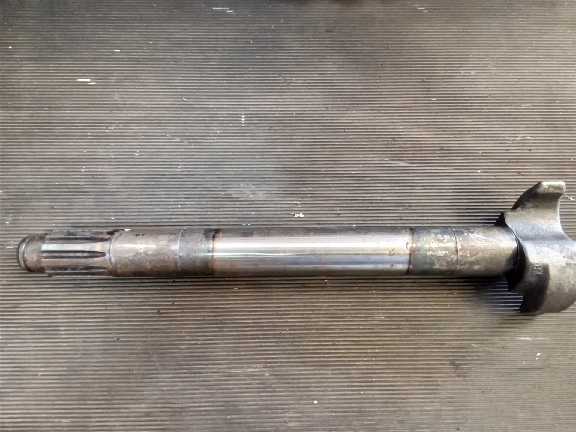NEW BRAKE CAMSHAFT image