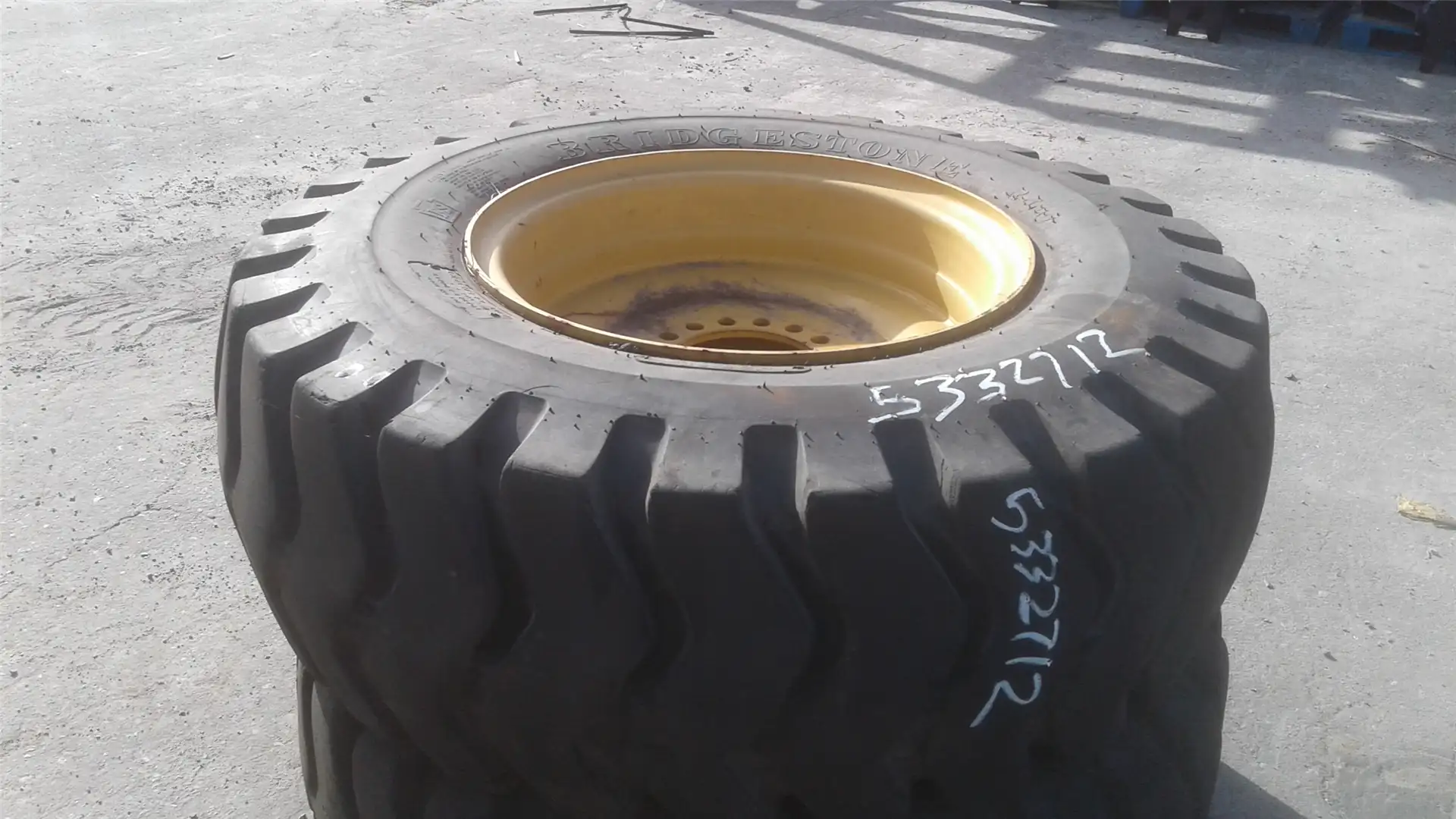 NEW TIRES image