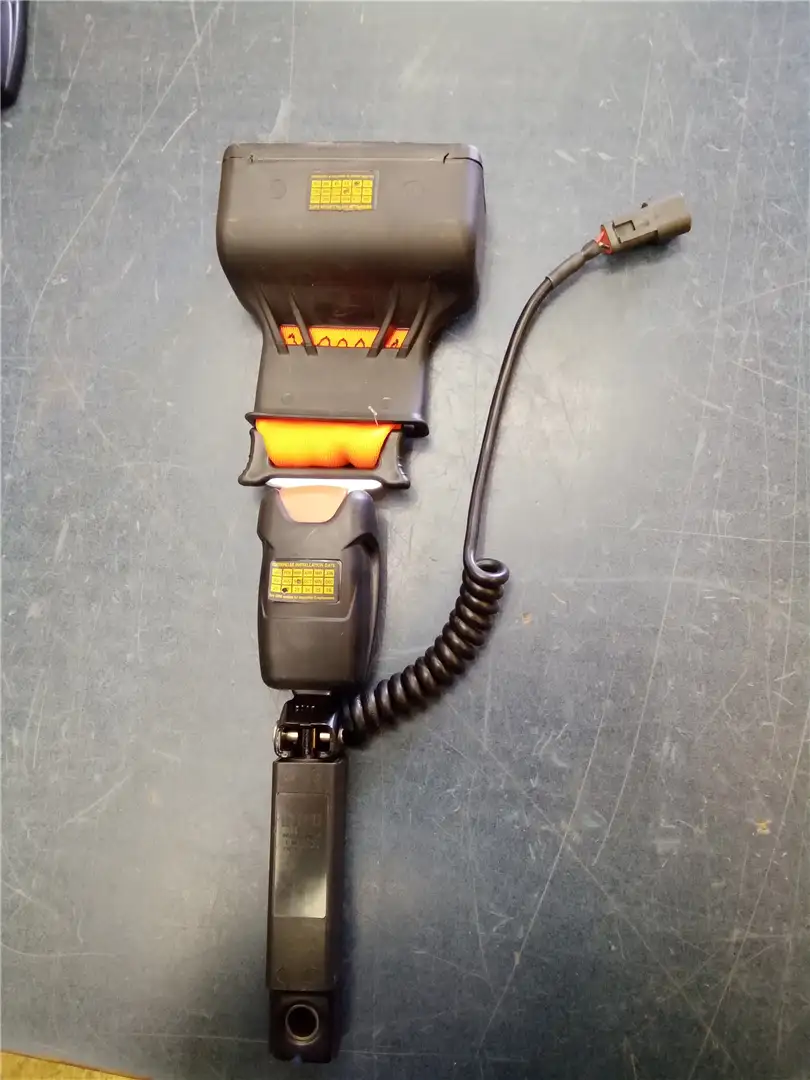 NEW SEAT BELT image