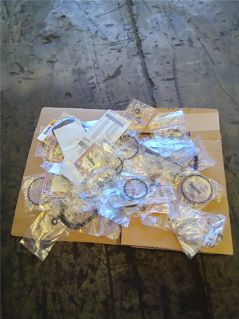 NEW GASKET KIT image