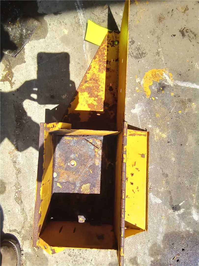 USED R/H BATTERY B image