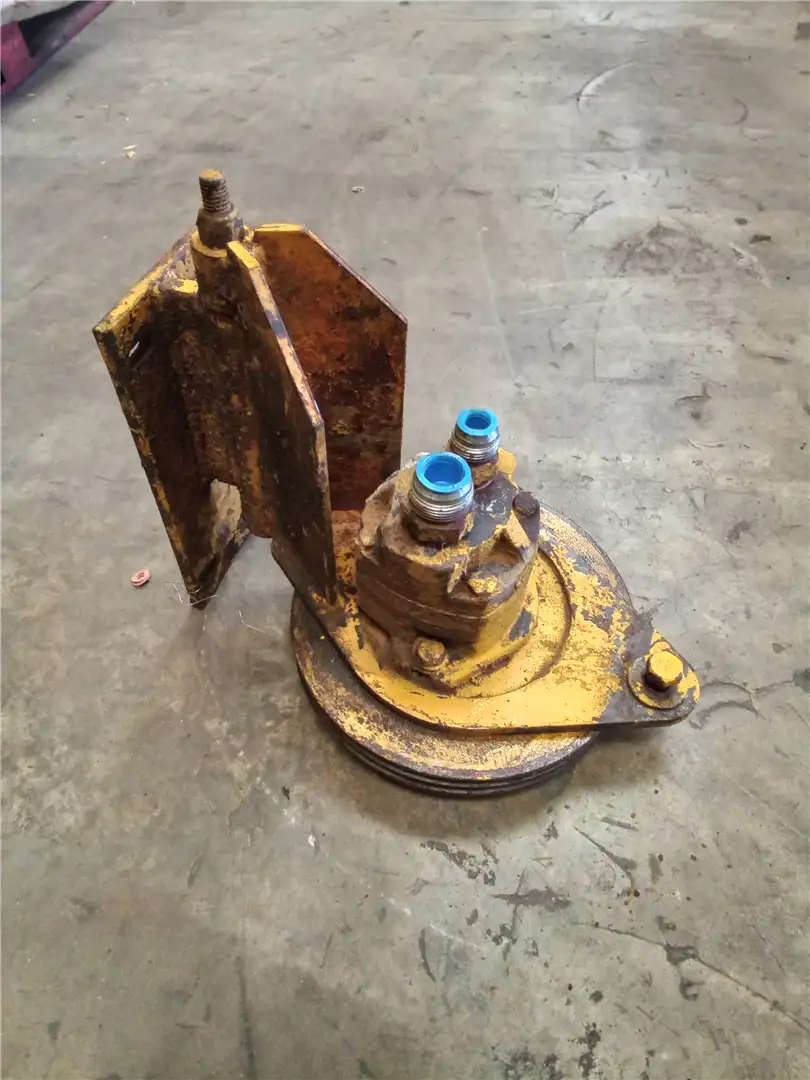 USED HYDRAULIC PUM image