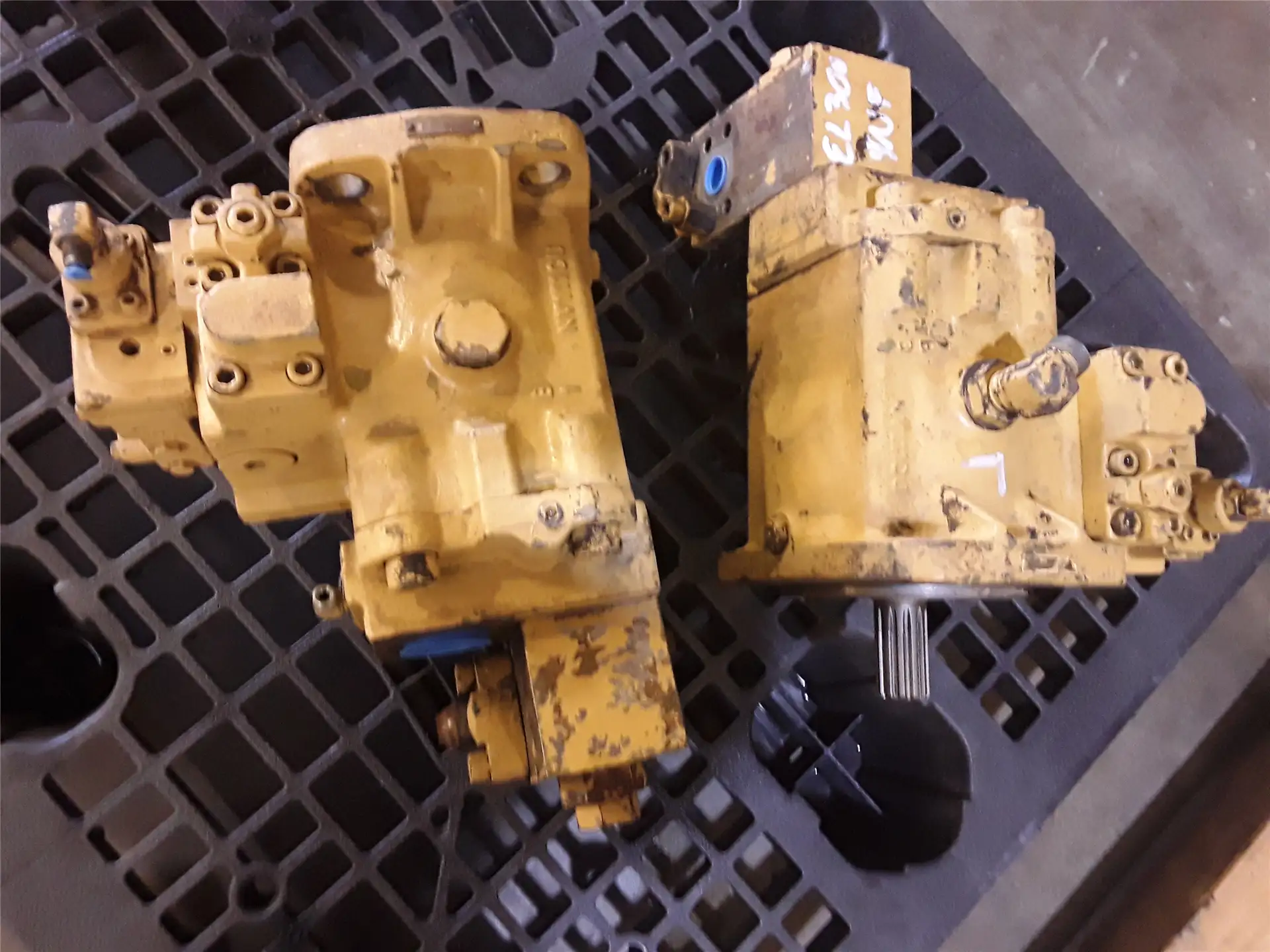 USED MAIN PUMP image