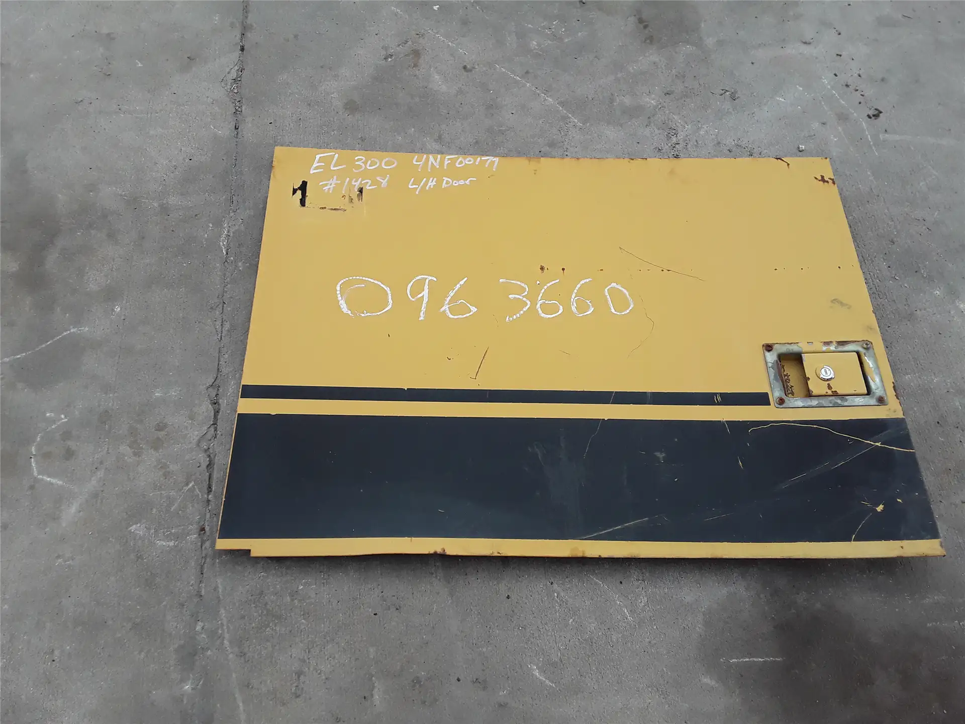 USED DOOR image