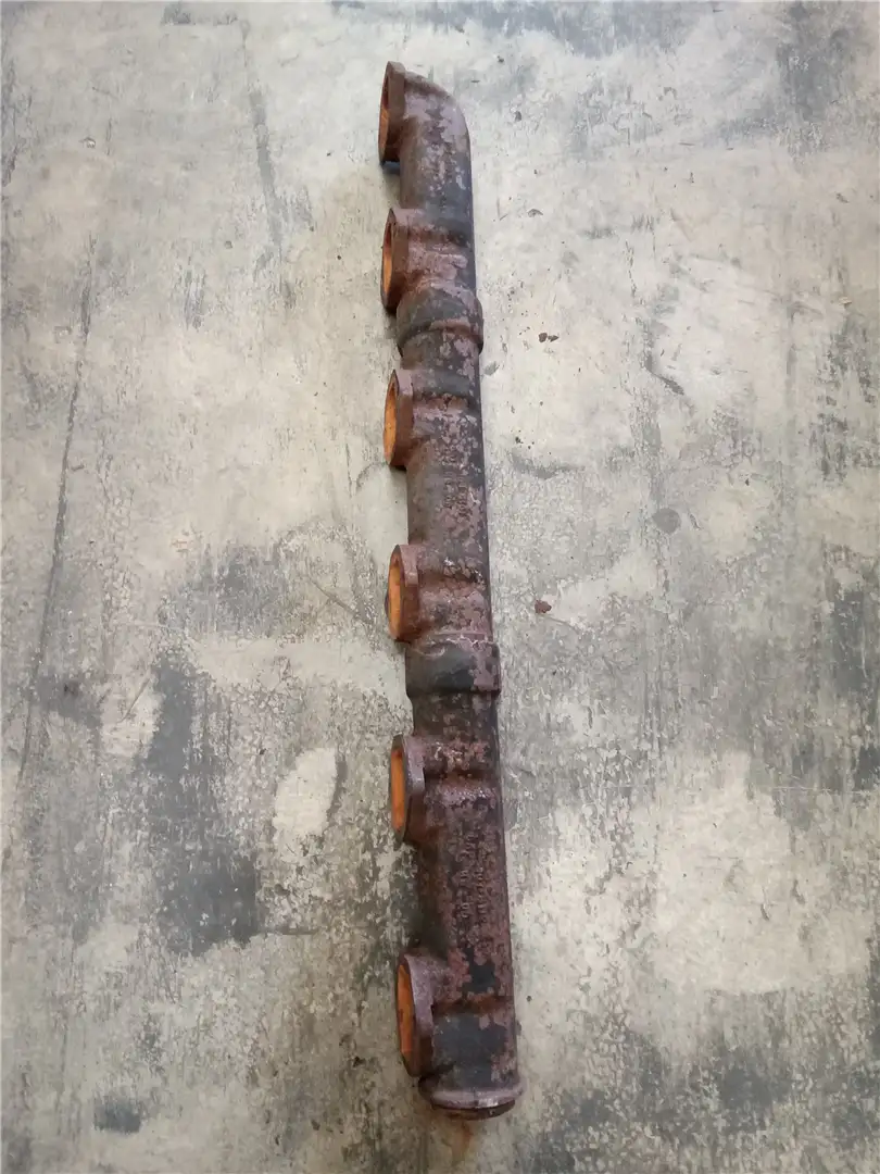 USED EXHAUST MANIF image