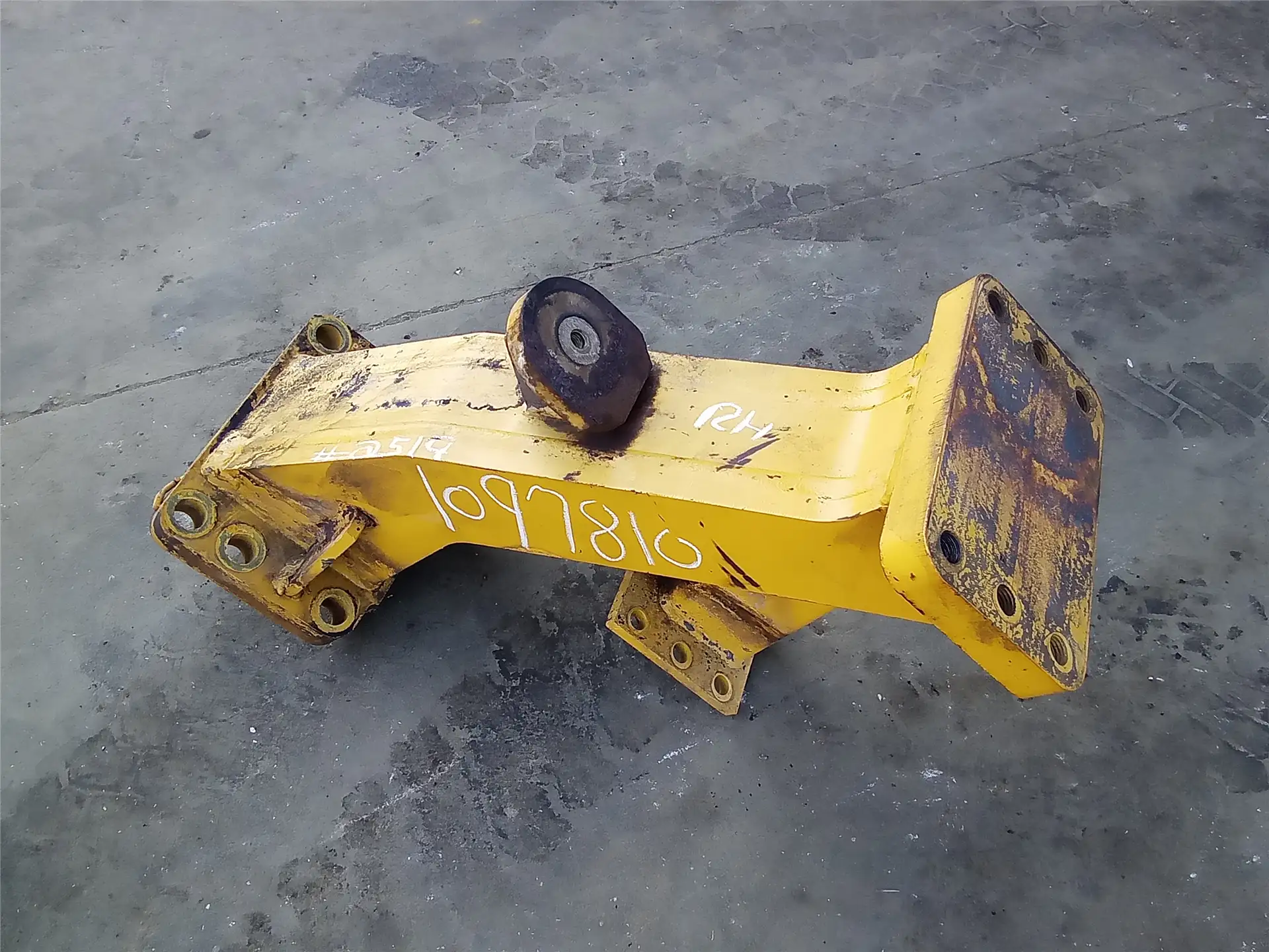 USED ROPS SUPPORT image