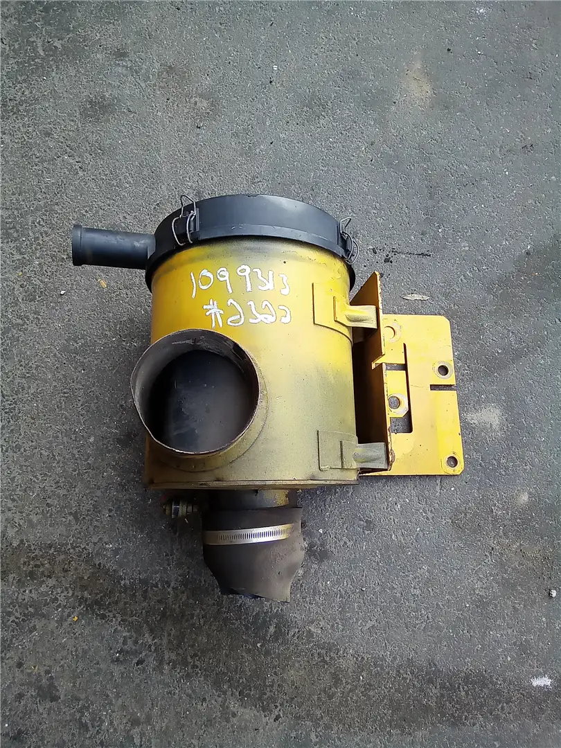 USED AIR CLEANER image