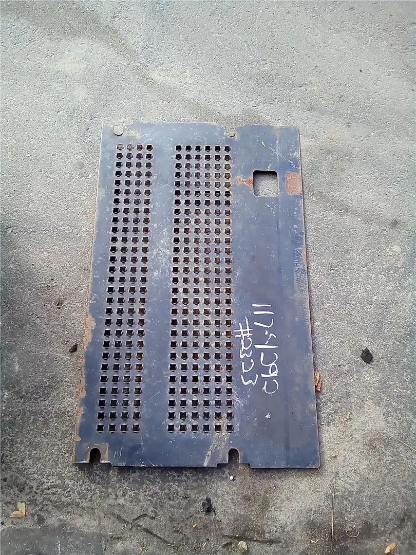 USED COVER image