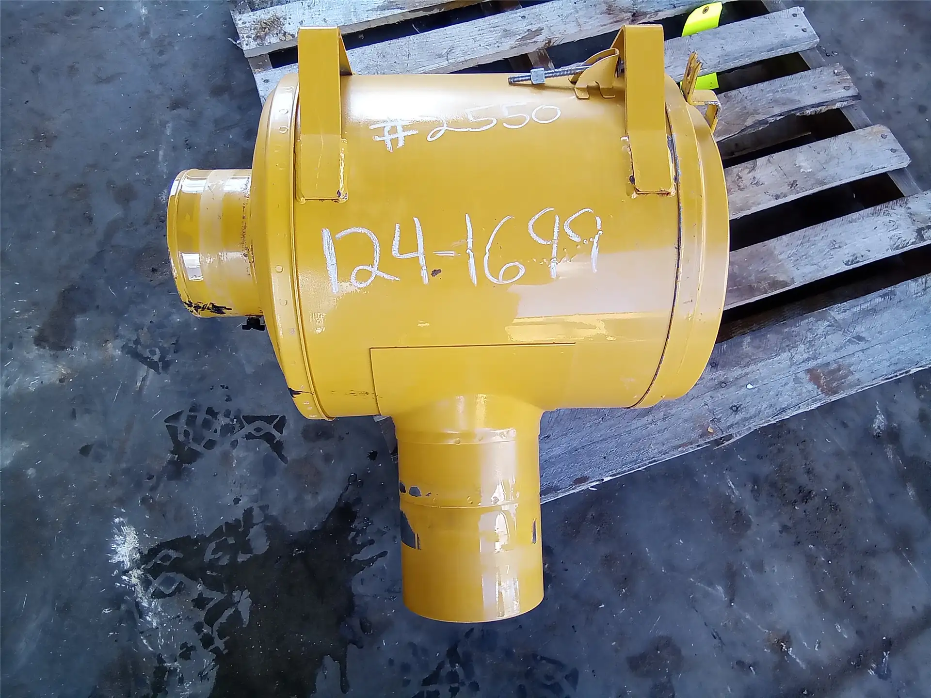 USED AIR CLEANER image