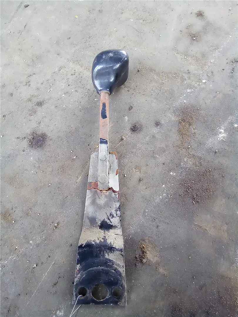 USED LEVER image